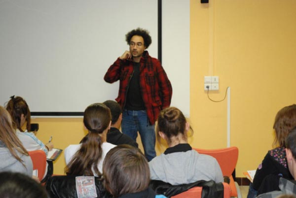 Cité scolaire d'Apt, Brahim Fritah (Le train - Le tableau) avec les étudiants.